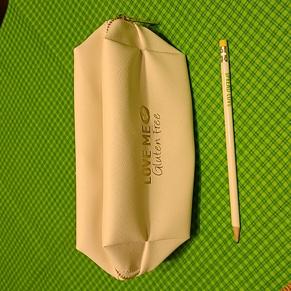 NWOT Zippered Pouch/Bag